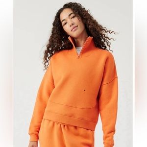 Outdoor Voices Nimbus 1/4 zip in mustang